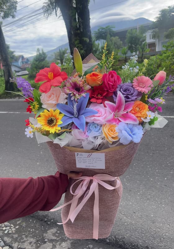 Thumbelina Bouquet (L) (Artificial Flower)